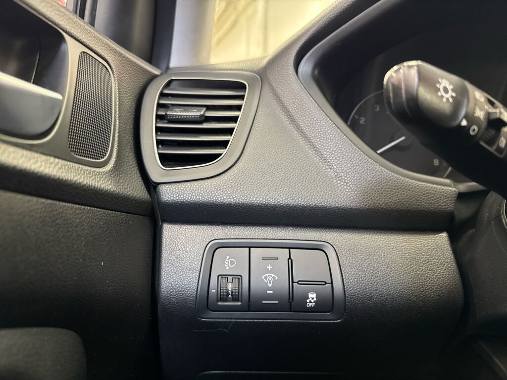 Hyundai i20 Active 2017 Punainen