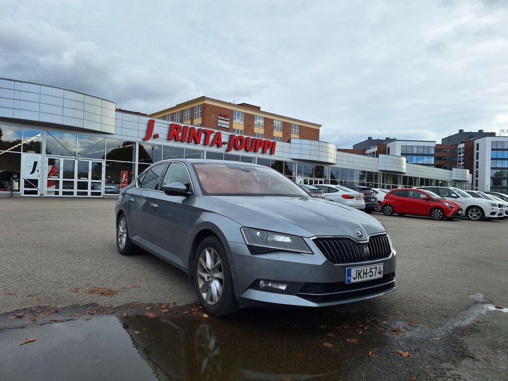 Skoda Superb 2017 Harmaa