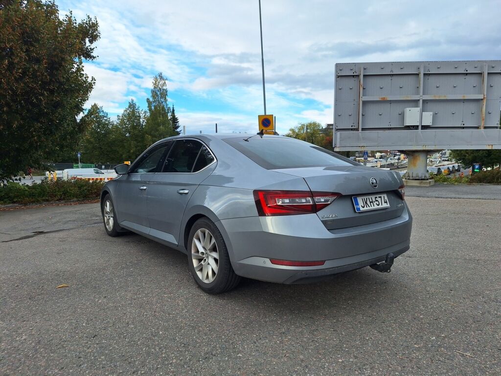 Skoda Superb 2017 Harmaa