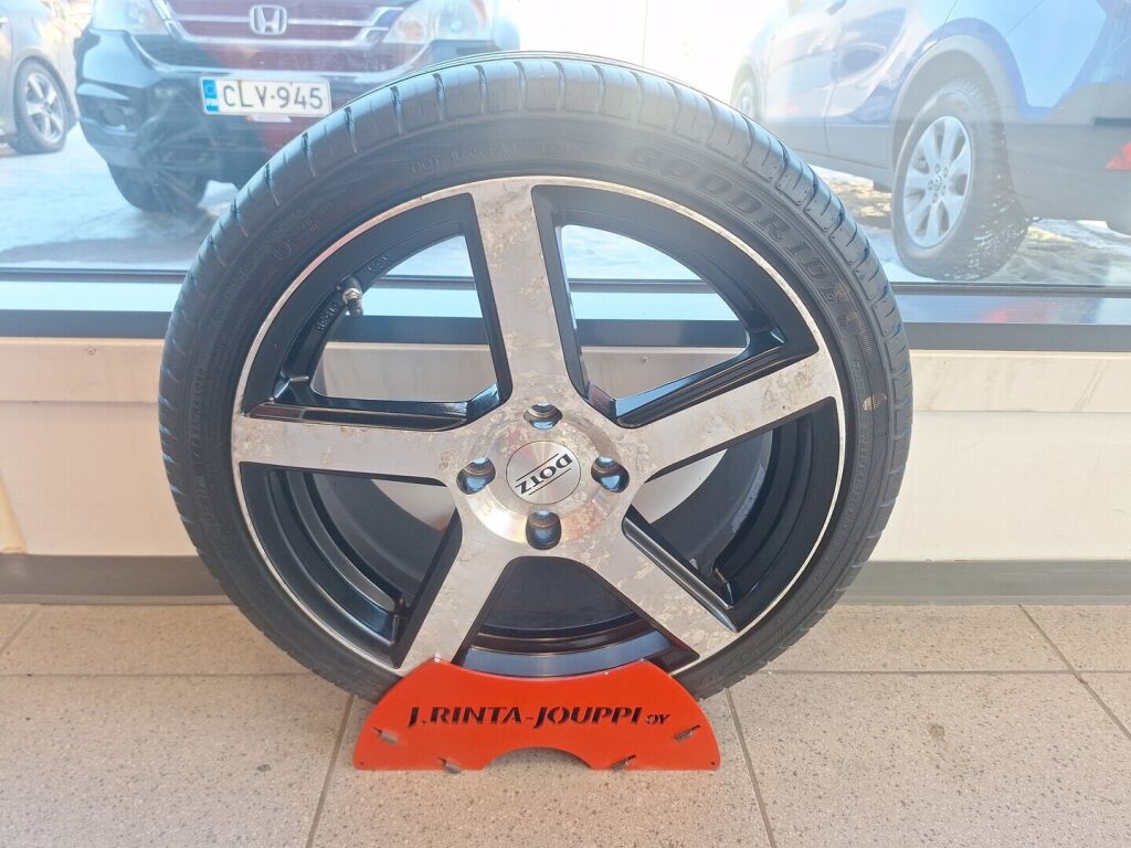 Ford Fiesta 2017 Punainen