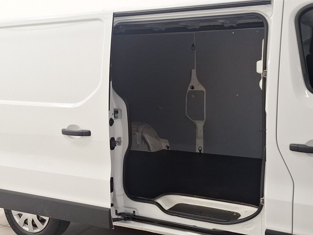 Renault Trafic 2017 Valkoinen