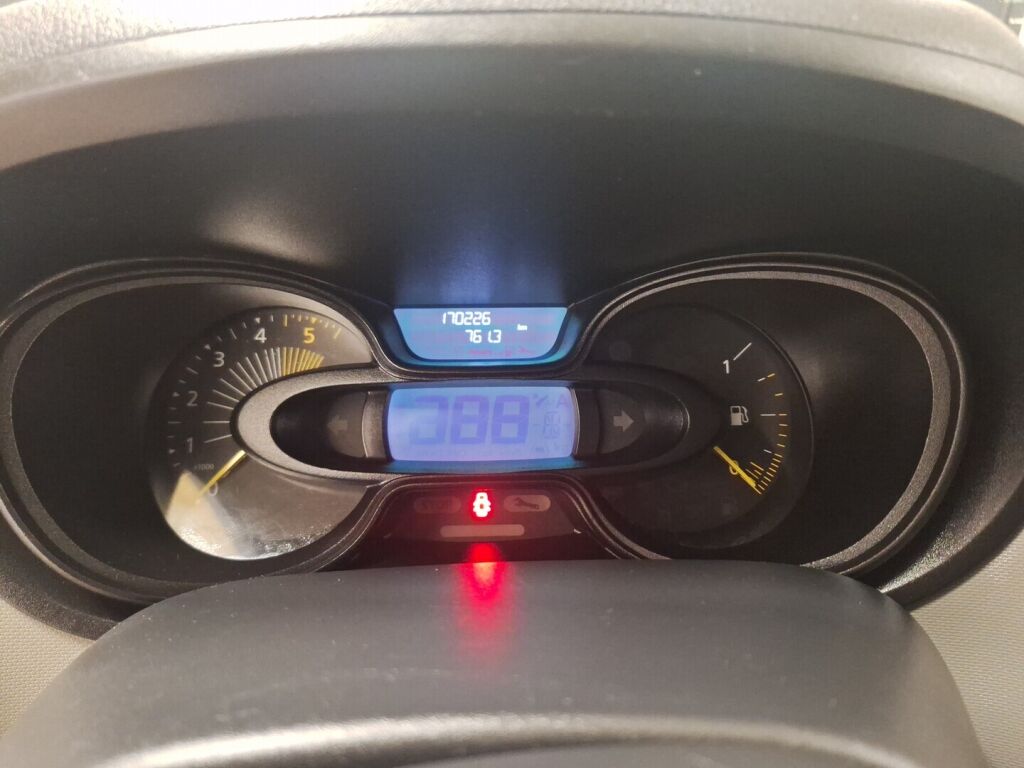 Renault Trafic 2017 Valkoinen