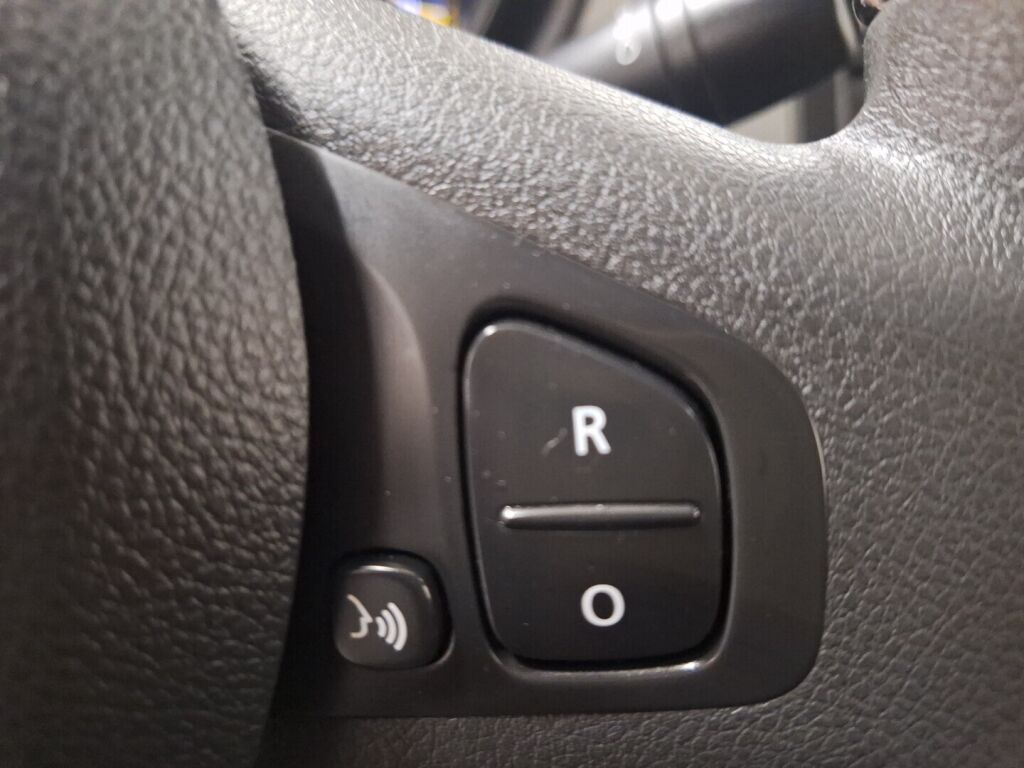 Renault Trafic 2017 Valkoinen