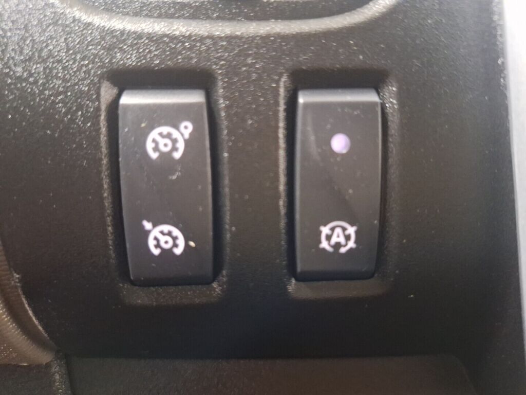 Renault Trafic 2017 Valkoinen