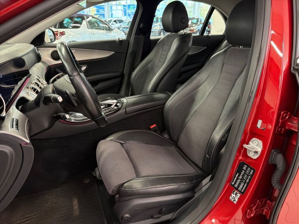 Mercedes-Benz E 2017 Punainen