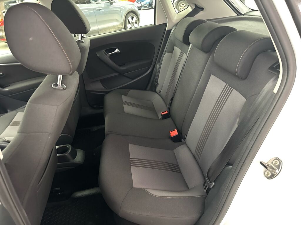 Volkswagen Polo 2016 Valkoinen