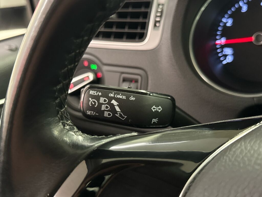 Volkswagen Polo 2016 Valkoinen