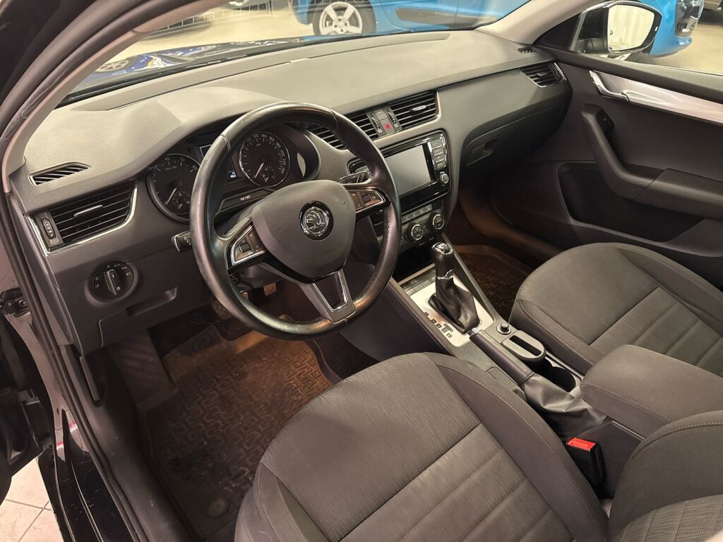 Skoda Octavia 2017 Musta