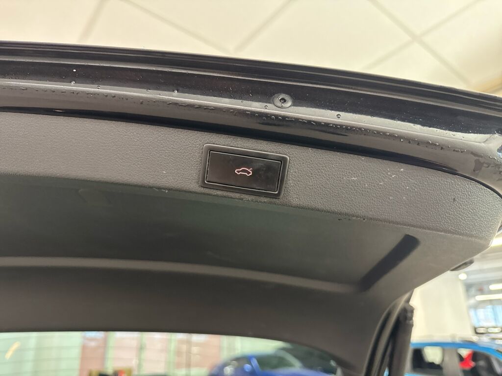 Skoda Octavia 2017 Musta