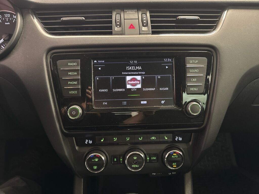 Skoda Octavia 2017 Musta