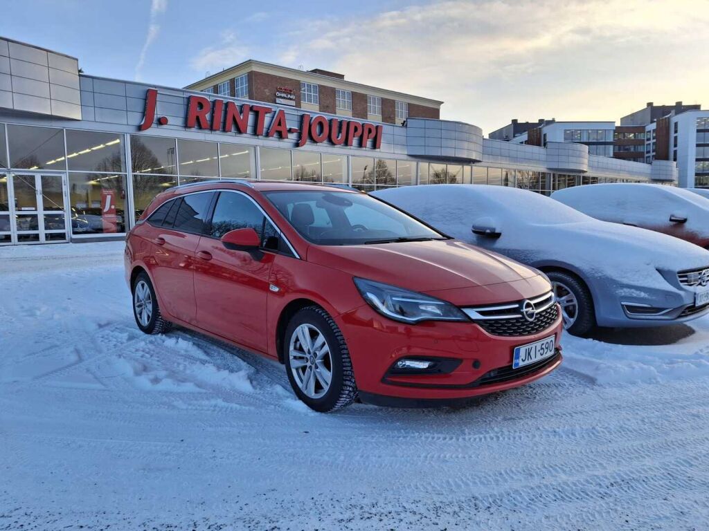 Opel Astra 2017 Punainen