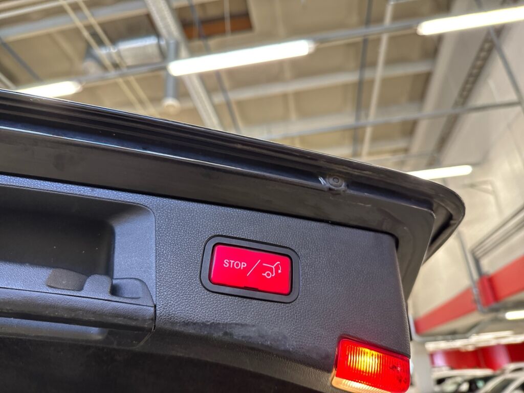 Mercedes-Benz E 2011 Musta