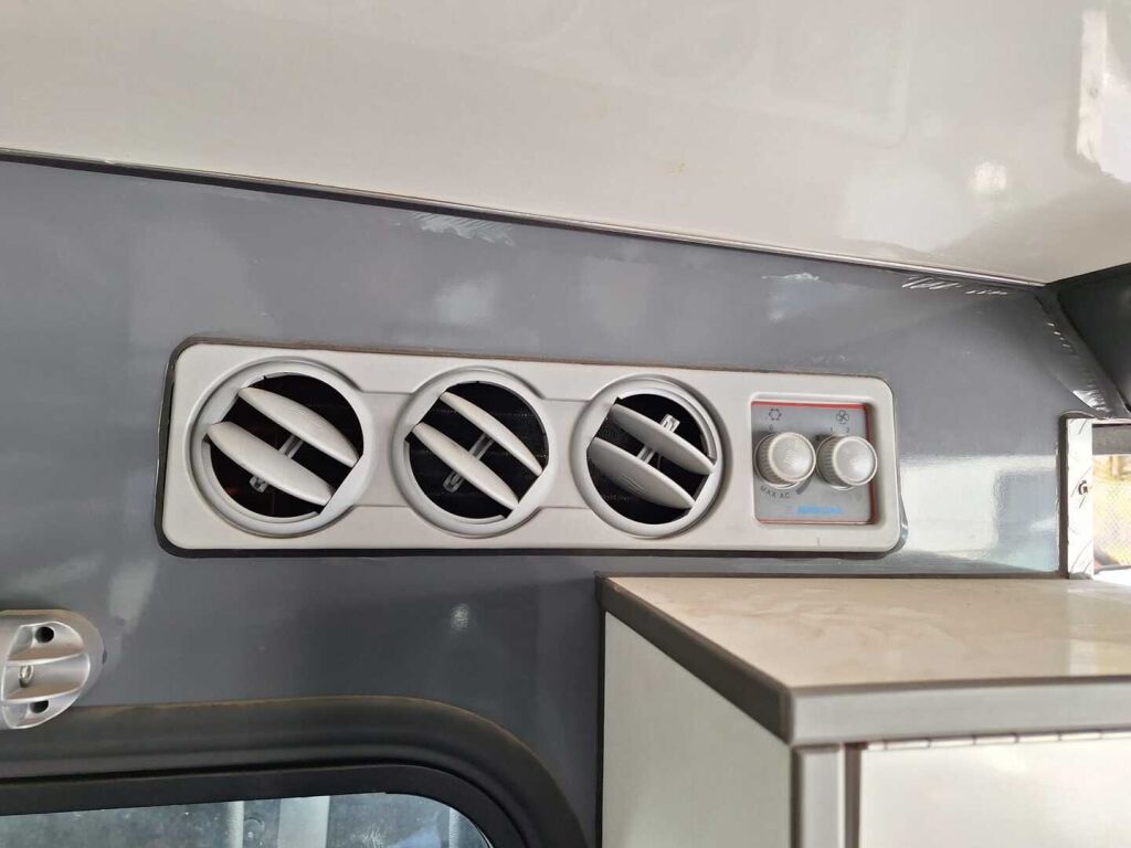 Mercedes-Benz Sprinter 2012 Musta