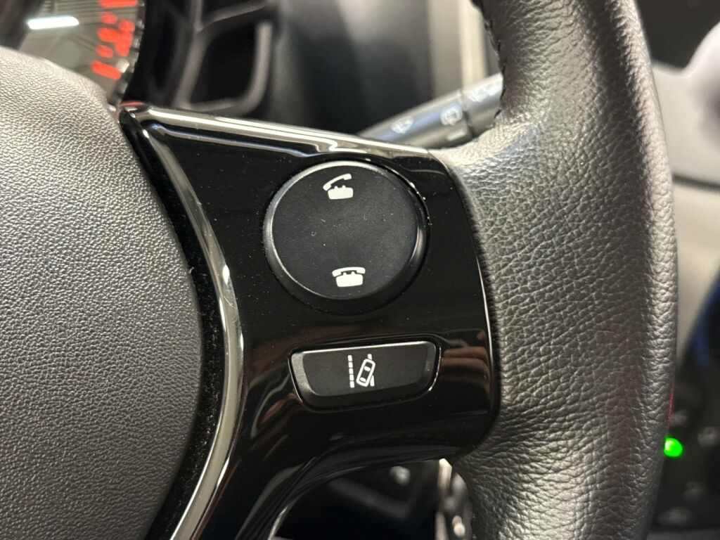 Toyota AYGO 2017 Valkoinen