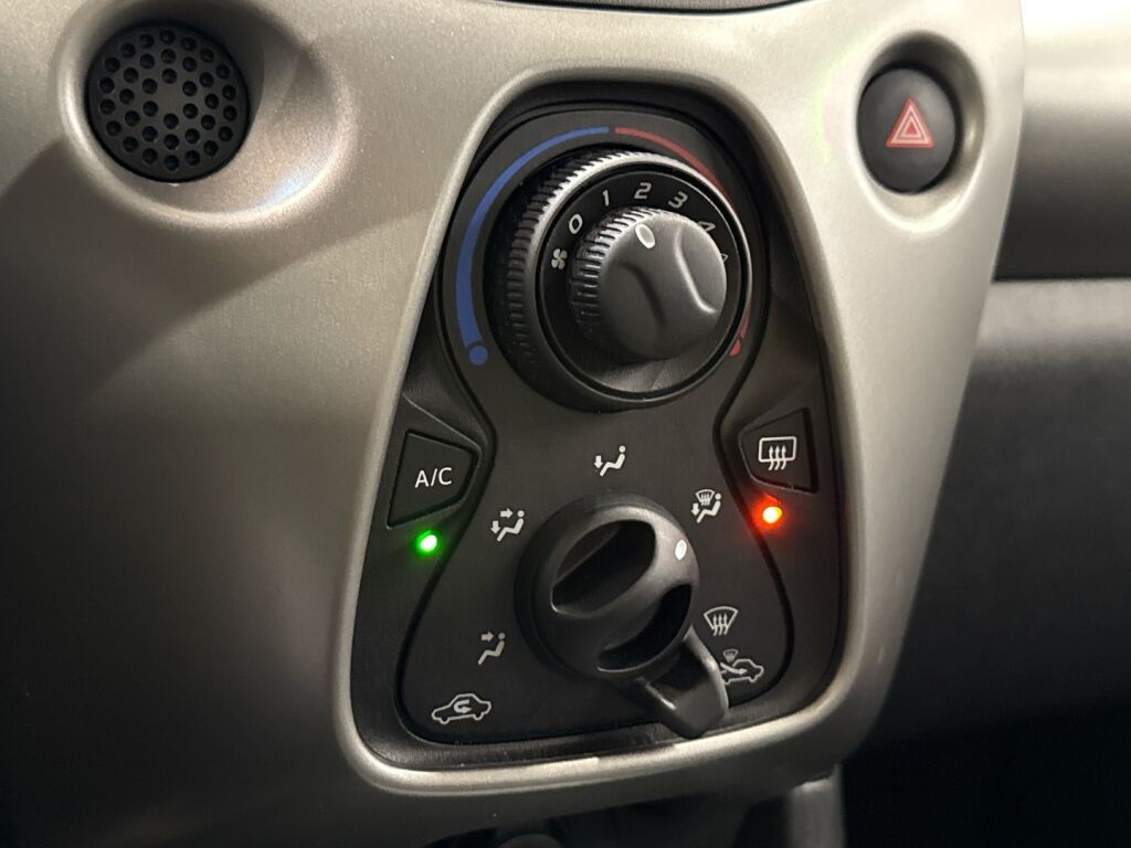 Toyota AYGO 2017 Valkoinen