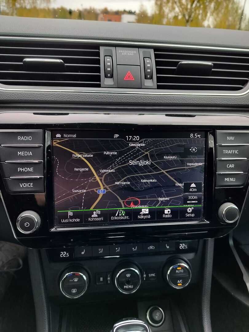 Skoda Superb 2017 Valkoinen