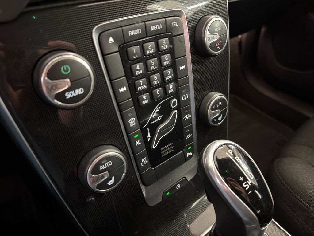 Volvo V40 2017 Ruskea (beige)