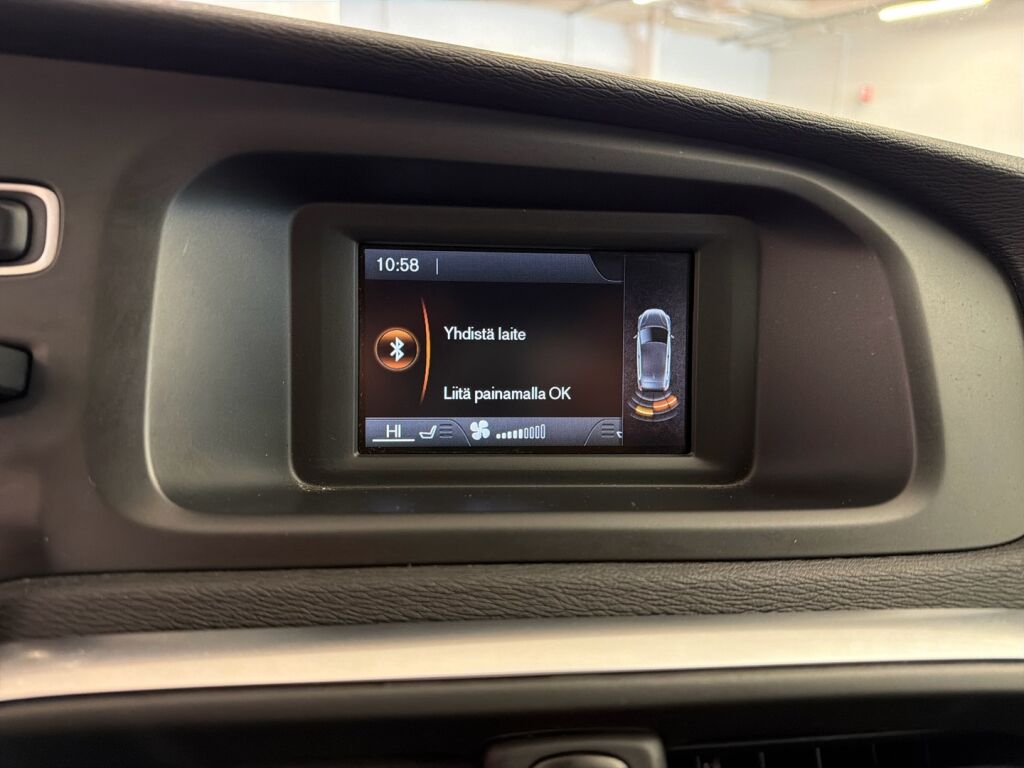 Volvo V40 2017 Ruskea (beige)