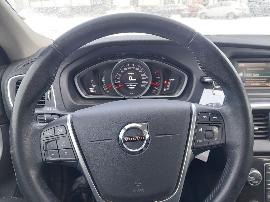 Volvo V40 2017 Ruskea (beige)
