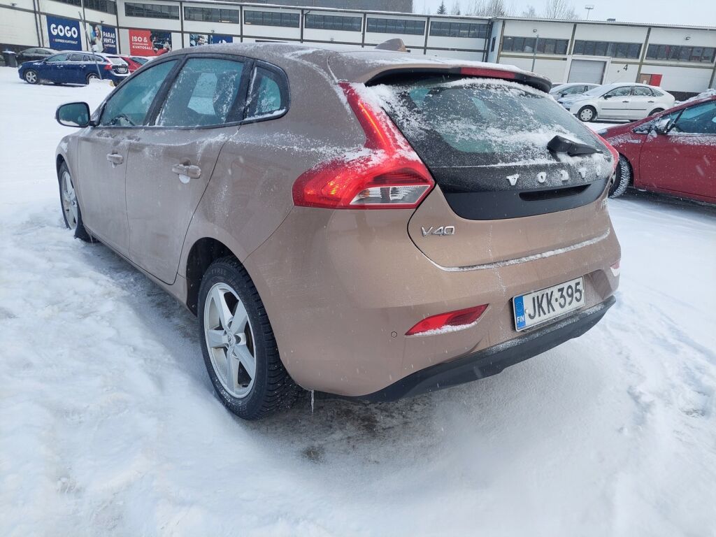 Volvo V40 2017 Ruskea (beige)