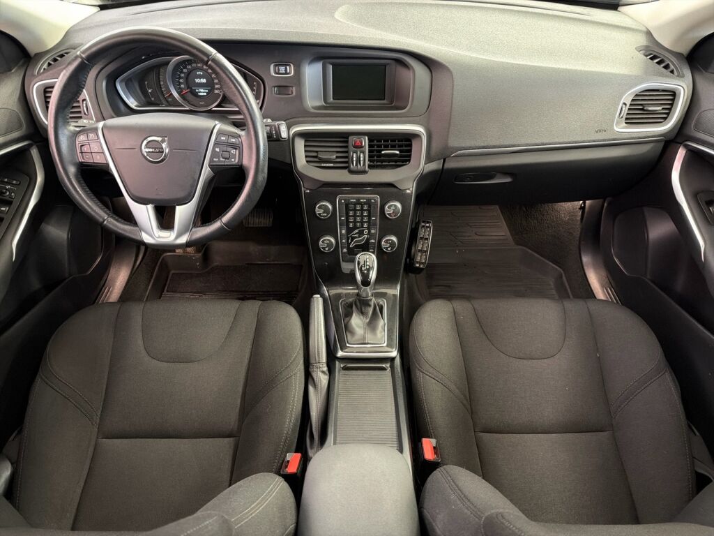 Volvo V40 2017 Ruskea (beige)