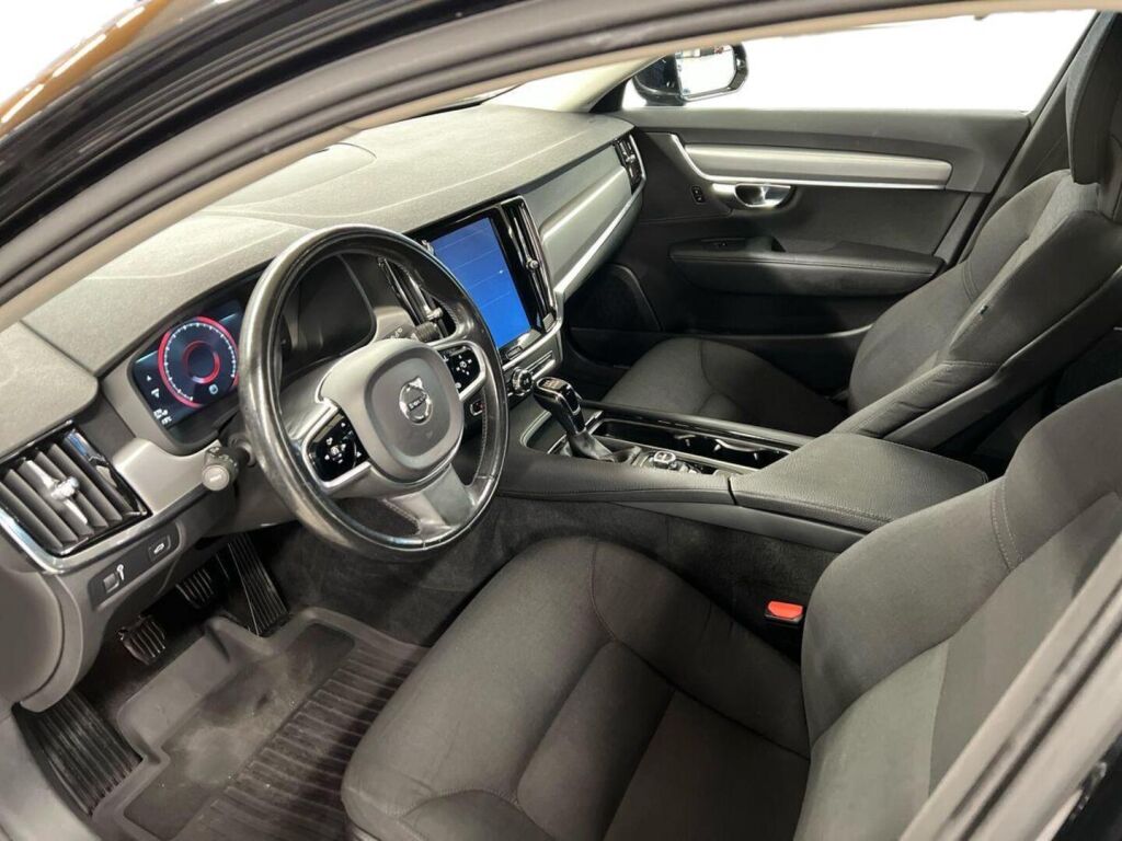Volvo V90 2016 Musta