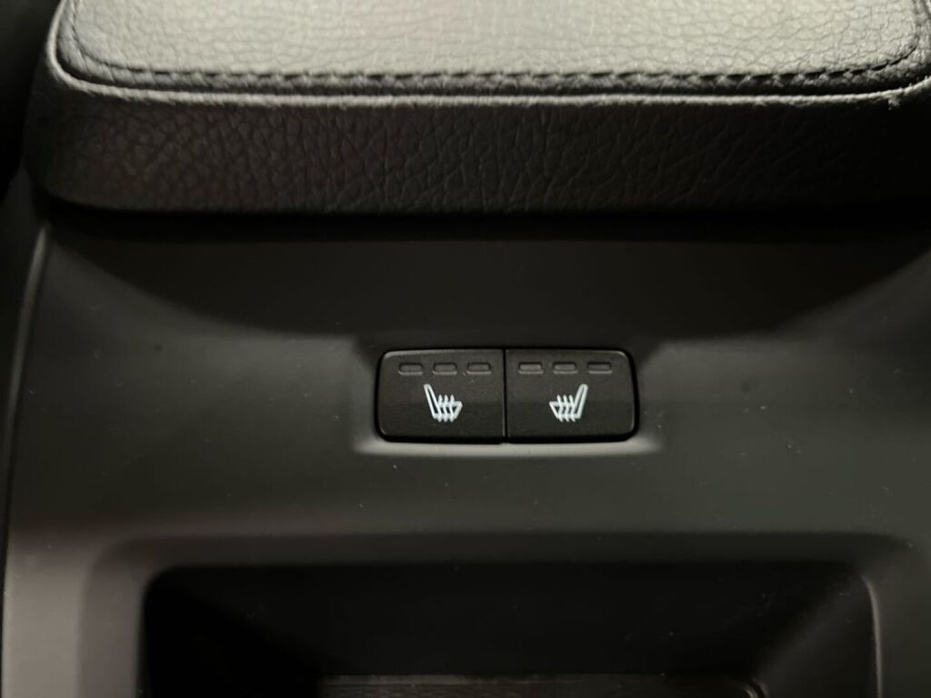 Volvo V90 2016 Musta