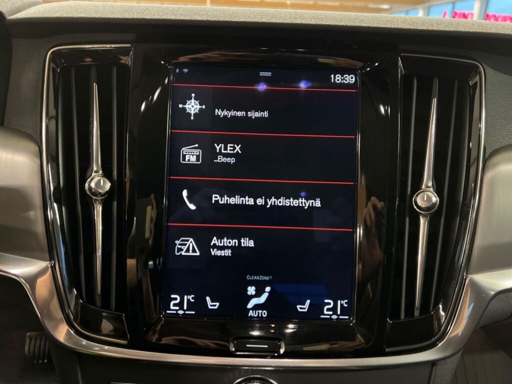 Volvo V90 2016 Musta