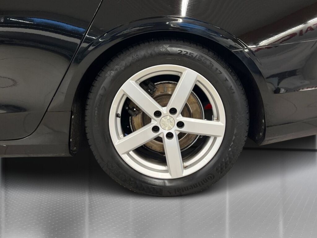 Volvo V90 2016 Musta