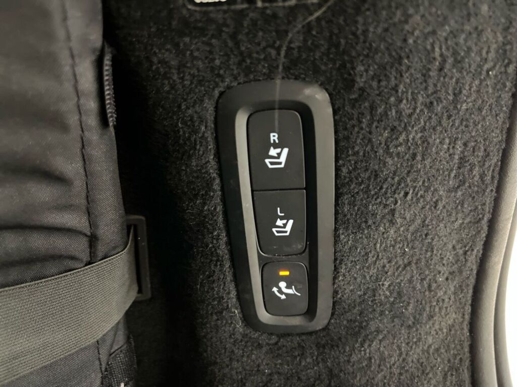 Volvo V90 2016 Musta