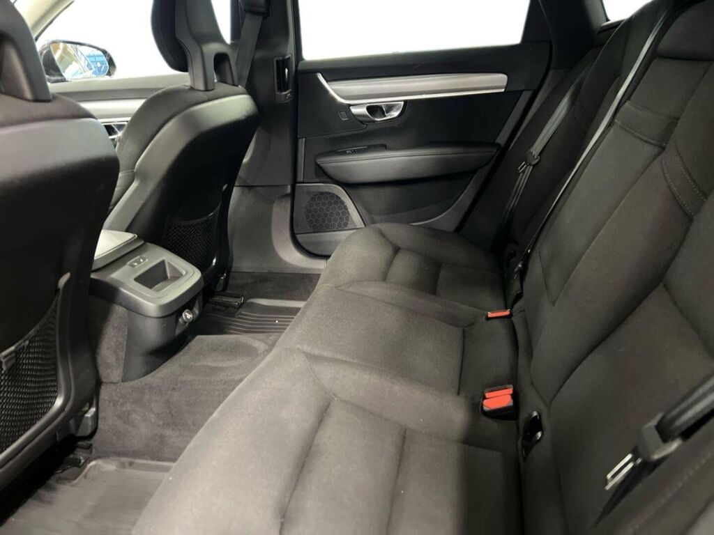 Volvo V90 2016 Musta