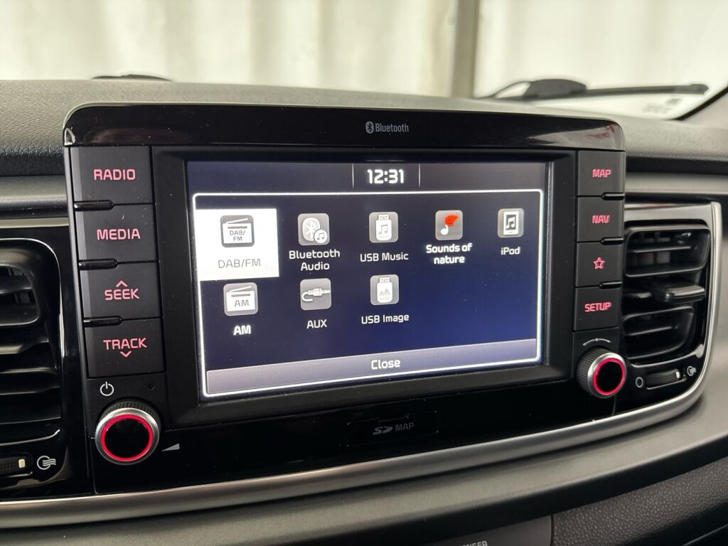 Kia Rio 2017 Valkoinen