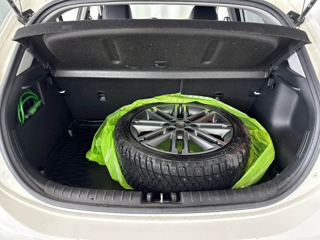 Kia Rio 2017 Valkoinen