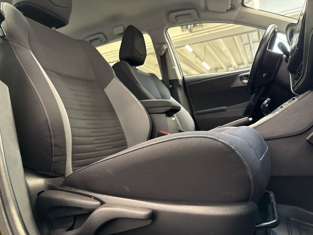 Toyota Auris 2017 Harmaa