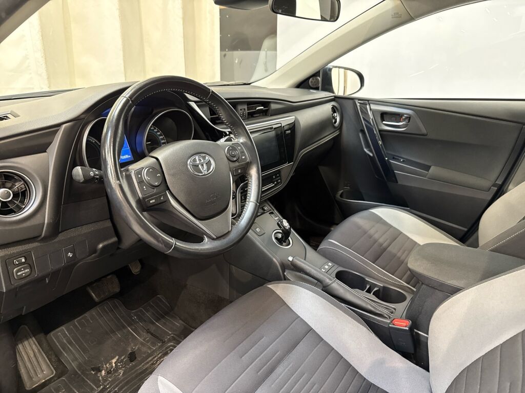 Toyota Auris 2017 Harmaa
