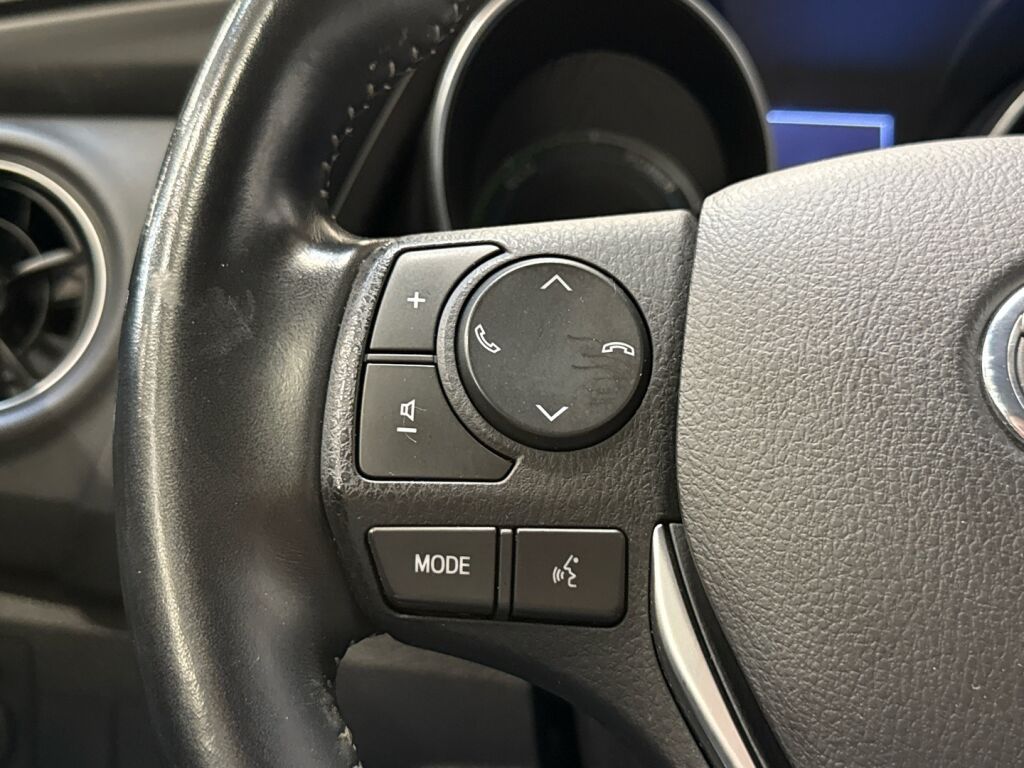 Toyota Auris 2017 Harmaa