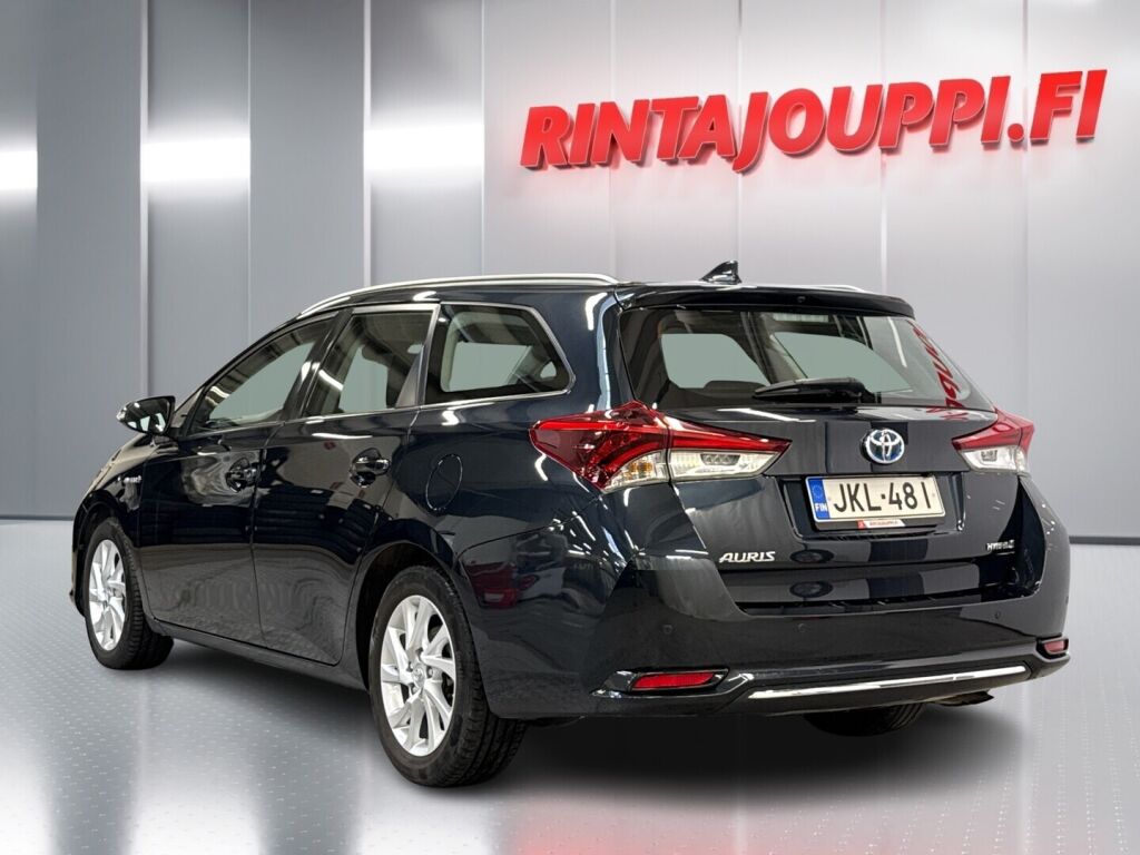 Toyota Auris 2017 Harmaa