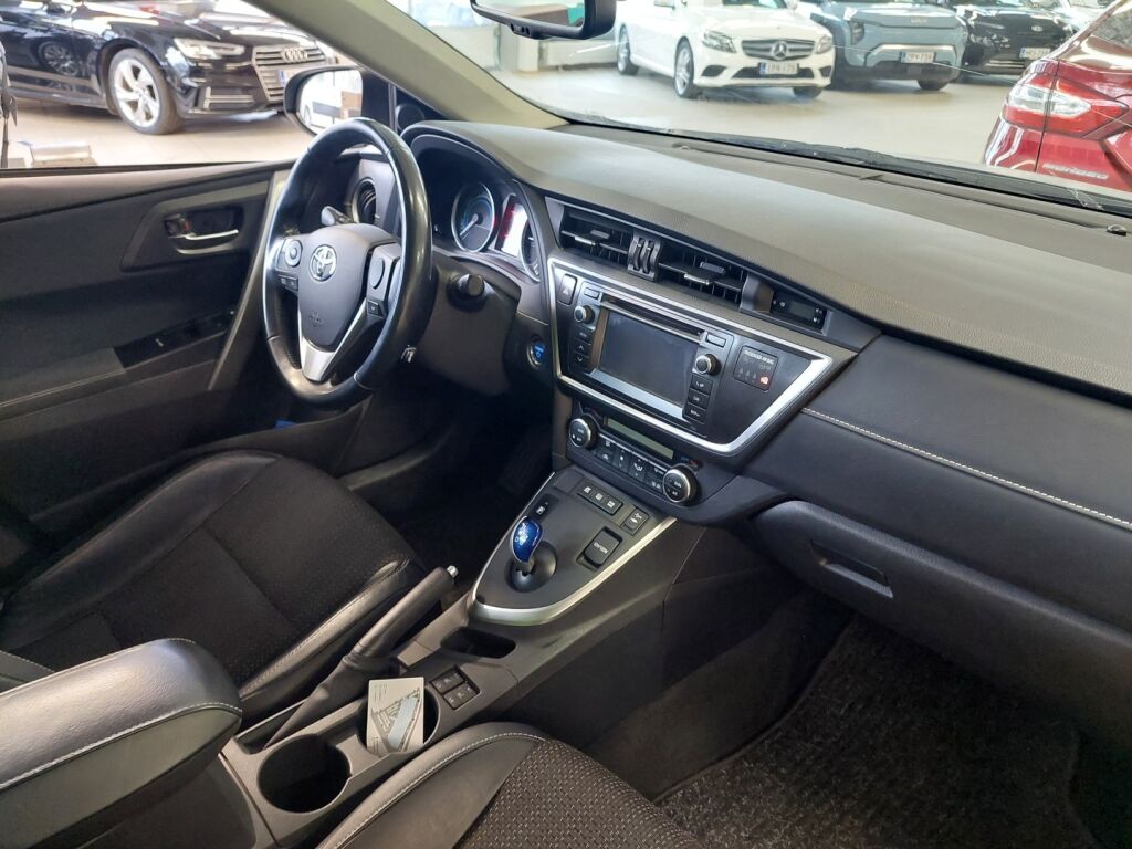 Toyota Auris 2013 Harmaa