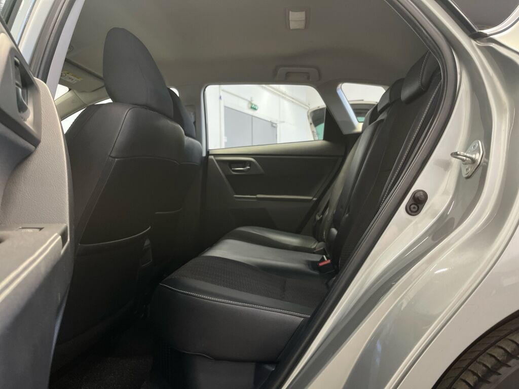 Toyota Auris 2013 Harmaa