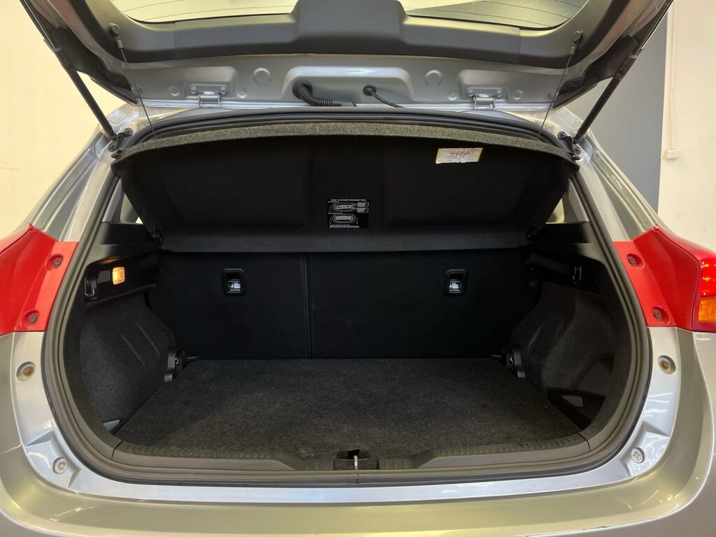 Toyota Auris 2013 Harmaa