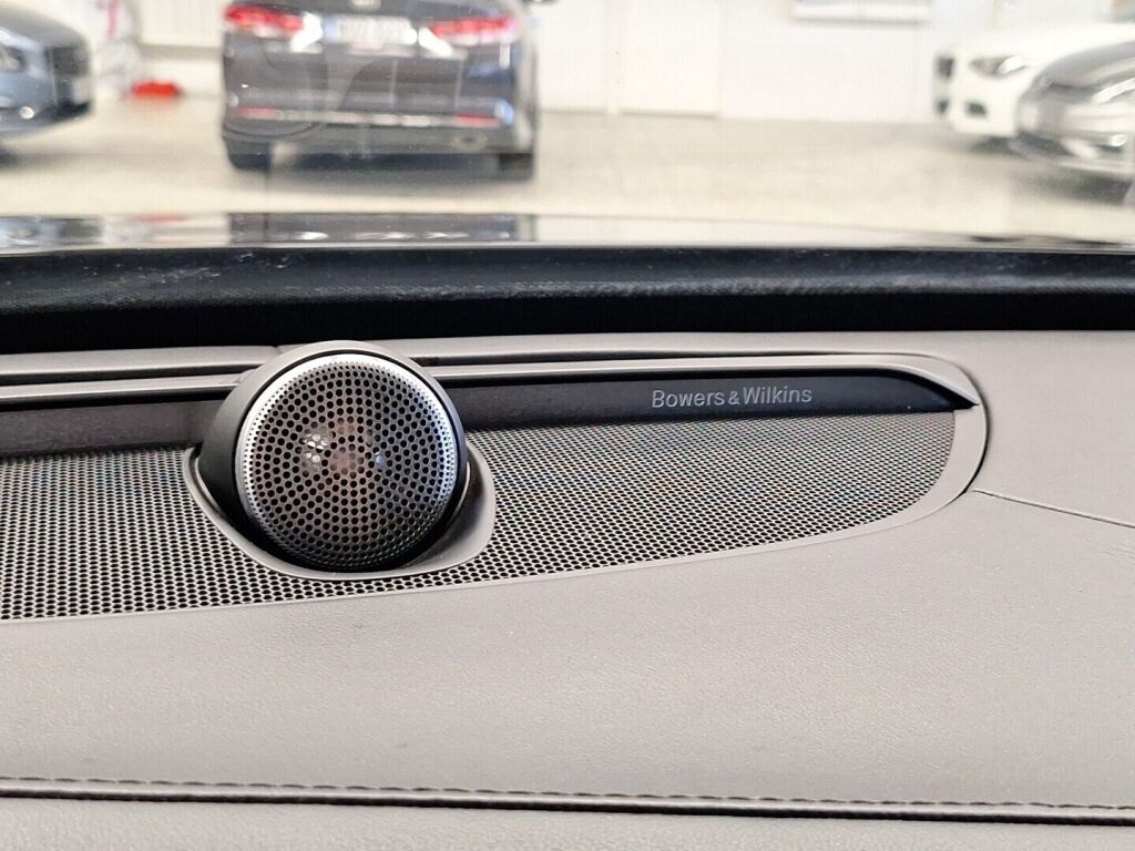 Volvo XC90 2017 Musta