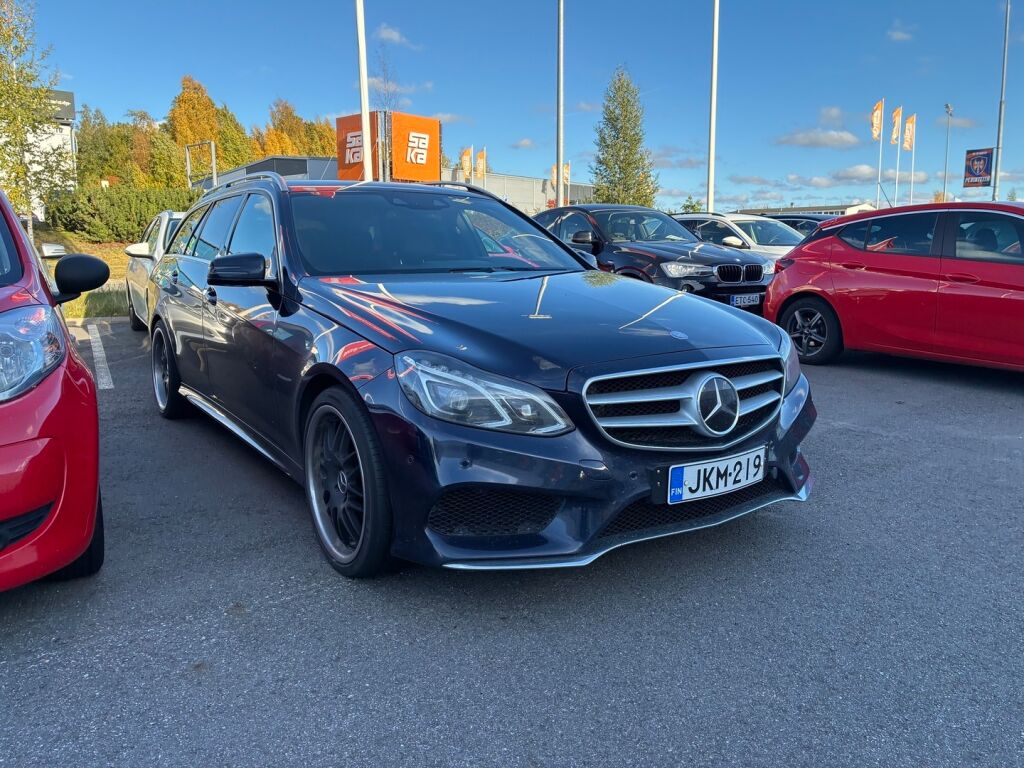 Mercedes-Benz E 2015 Sininen