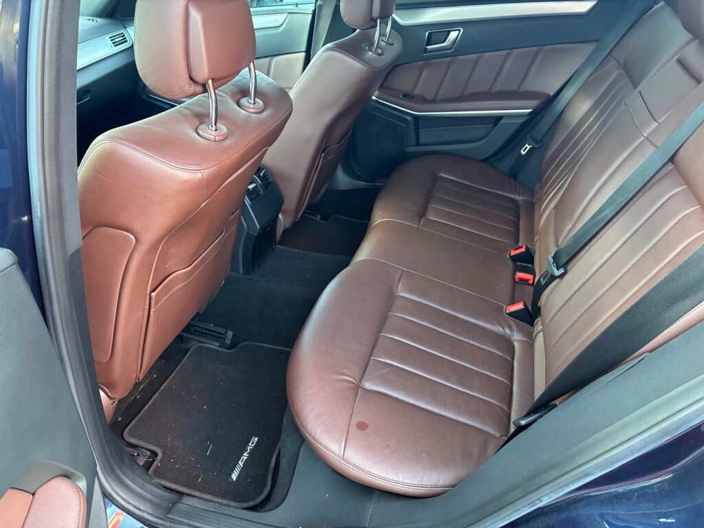 Mercedes-Benz E 2015 Sininen