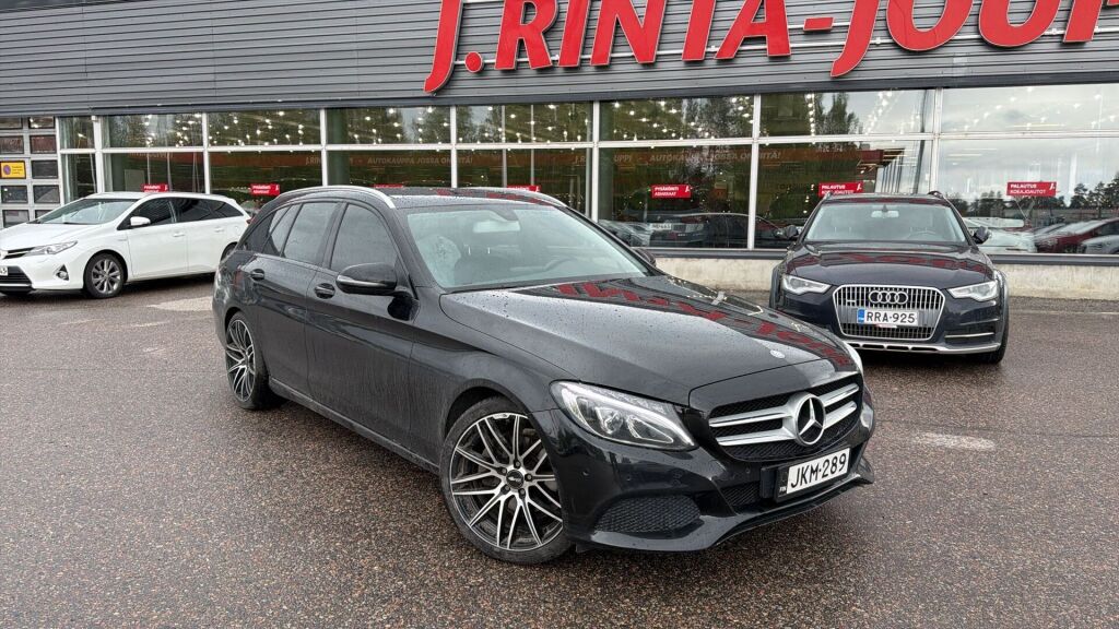 Mercedes-Benz C 2016 Musta