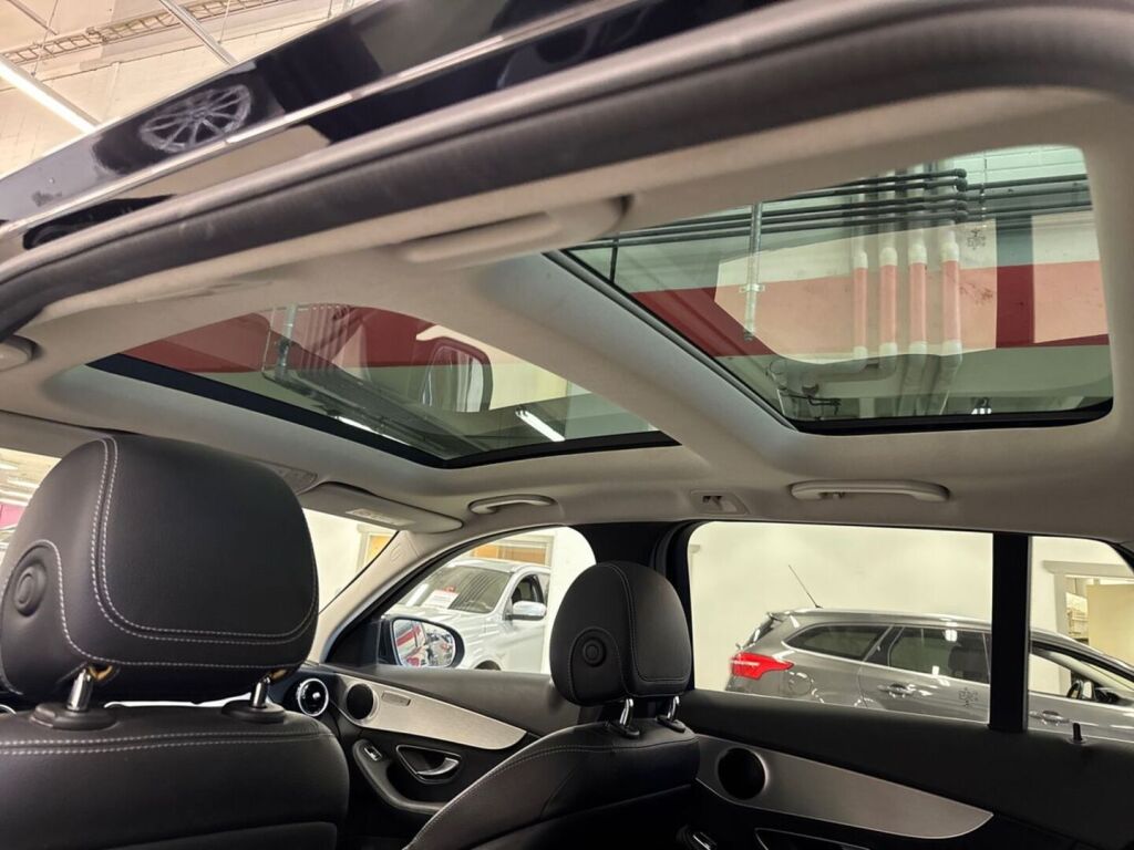 Mercedes-Benz C 2016 Musta