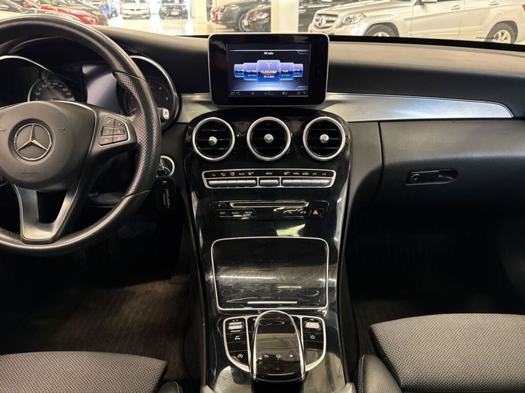 Mercedes-Benz C 2016 Musta