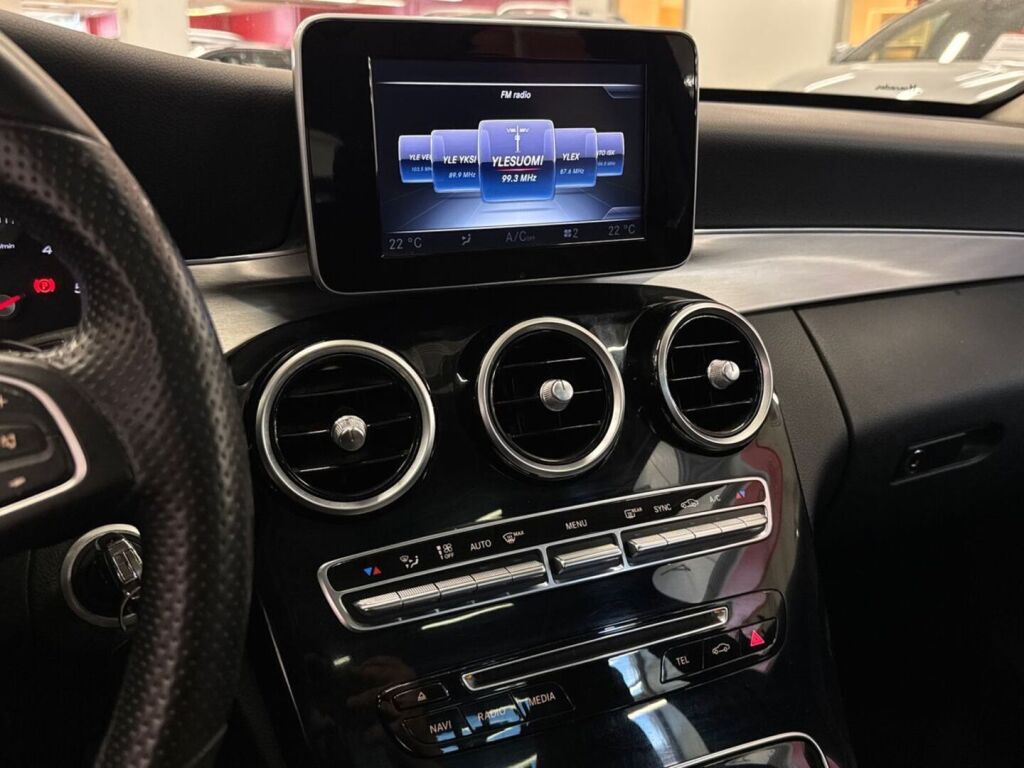 Mercedes-Benz C 2016 Musta