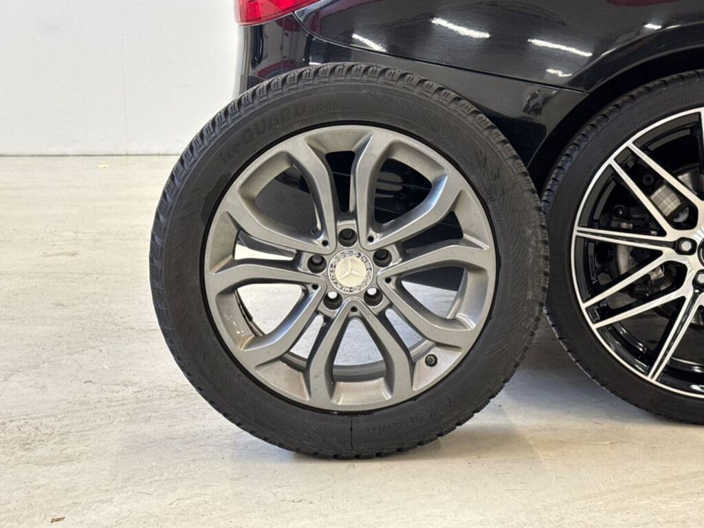 Mercedes-Benz C 2016 Musta