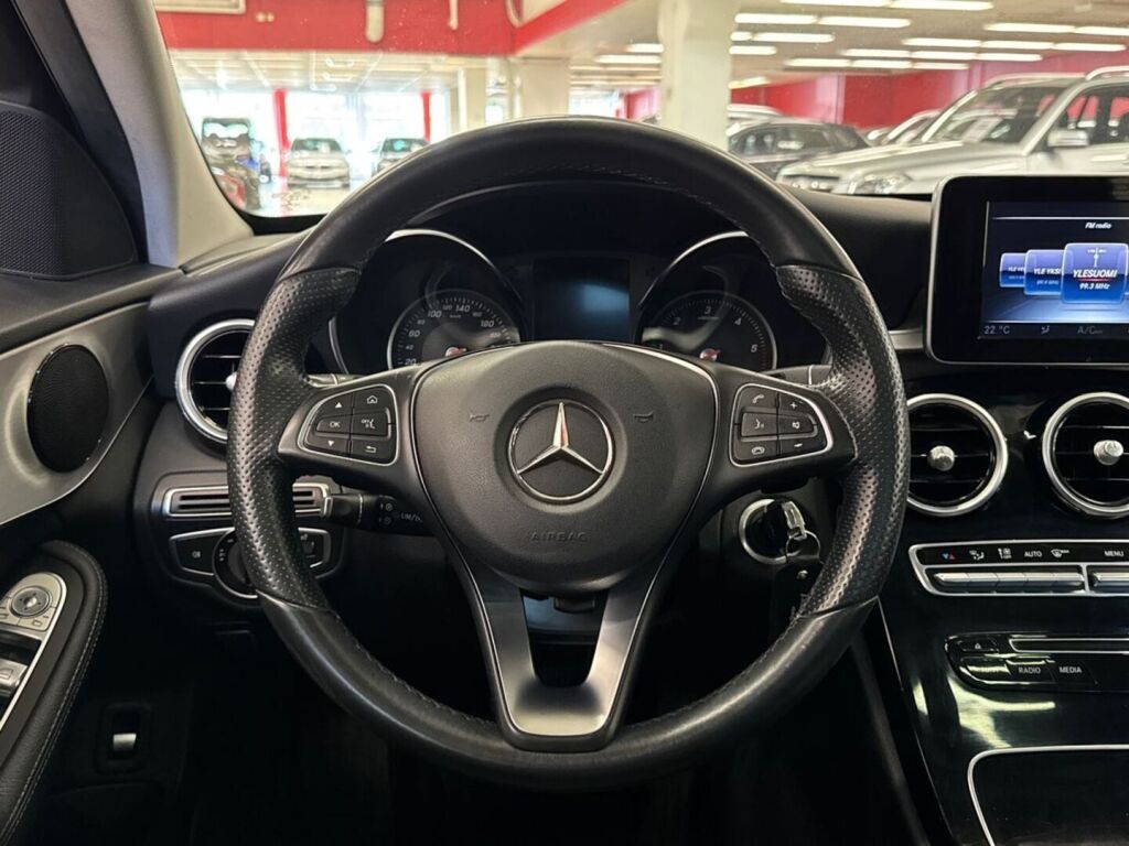 Mercedes-Benz C 2016 Musta