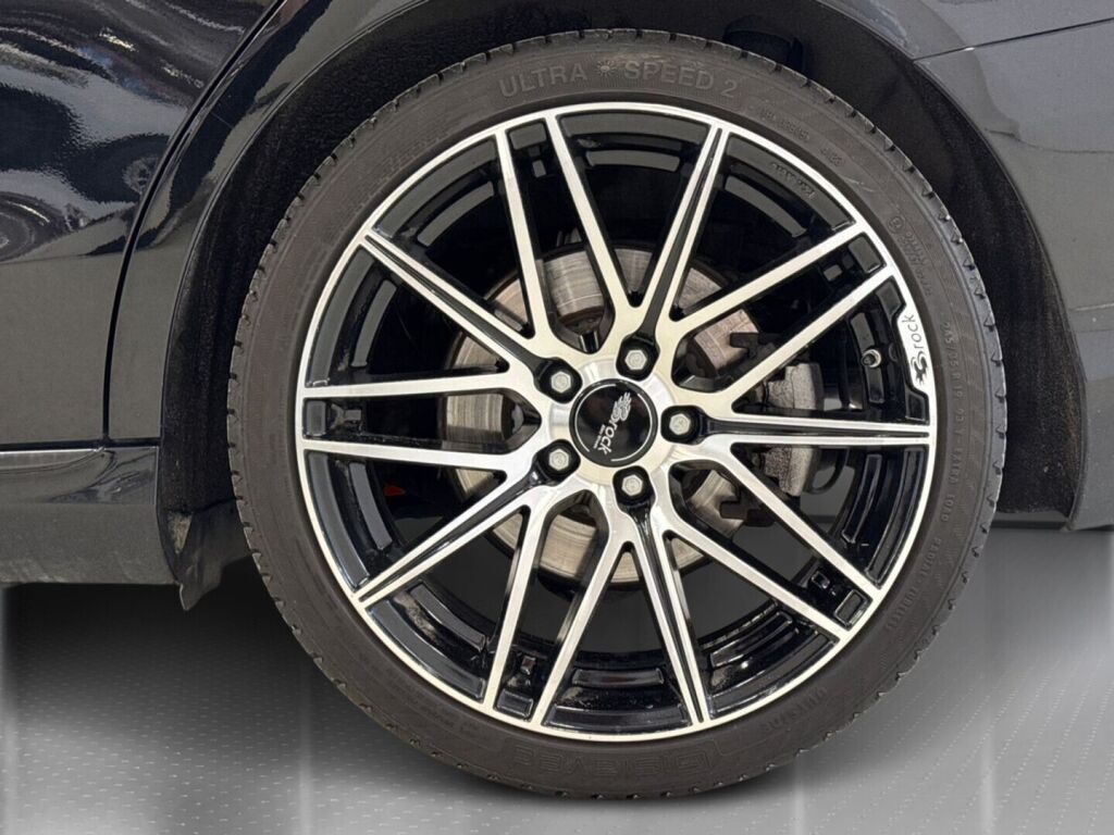 Mercedes-Benz C 2016 Musta